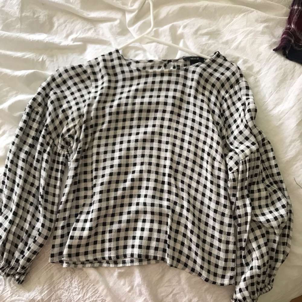 F21 checkered too with puffed sleeves